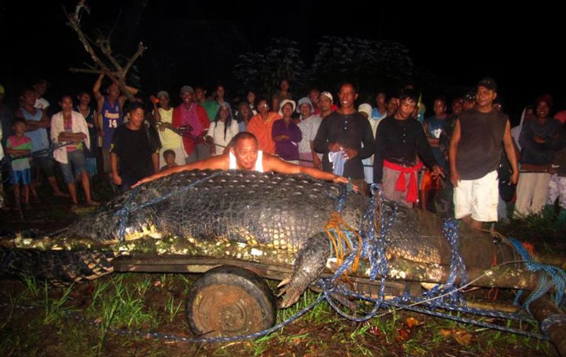 2370 pounds 20 foot cought 2011