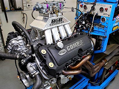 913