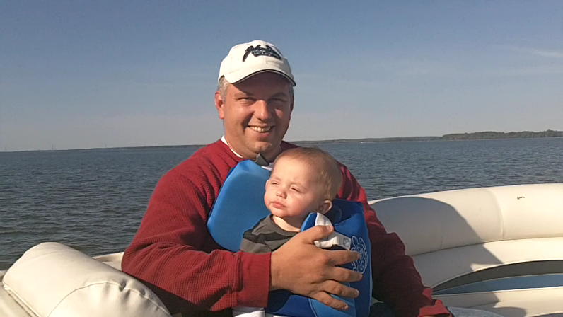 caden boating 001.jpg