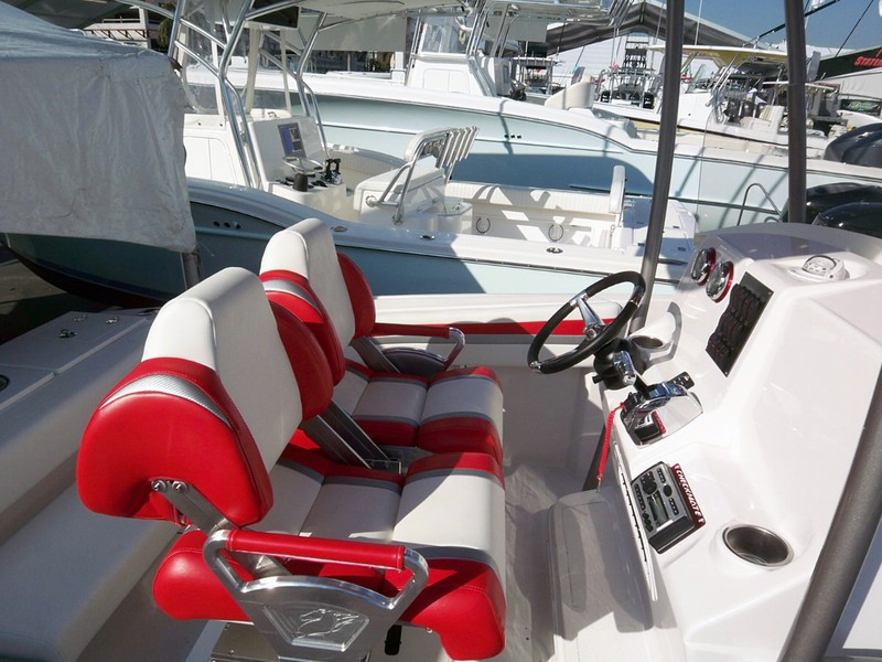 Checkmate 250 SFX Center Console at 2009 Miami Boat Show